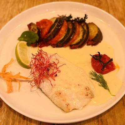 filet de saint pierre, beurre blanc et Tian de légumes provencale